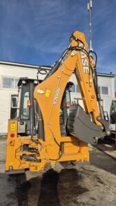 Экскаватор-погрузчик  CASE 570SV