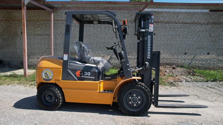 Дизельный вилочный погрузчик GOODSENSE FD30 3/3000/2FFL/SS