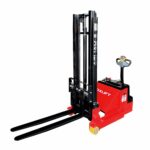 Самоходный штабелер с противовесом OXLIFT TBB09-30 900/3000 (Мини ричтрак)