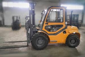 Дизельный вилочный погрузчик GOODSENSE FD30G-X3-4WD 3/3000/SS/Cabin/OffRoad 4WD