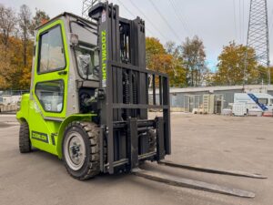 Дизельный вилочный погрузчик Zoomlion FD20H-Y 2/3000/SS/Cabin