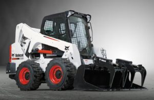 Мини-погрузчик с бортовым поворотом Bobcat S650