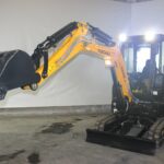 Гусеничный экскаватор YUCHAI U 27 c закрытой кабиной