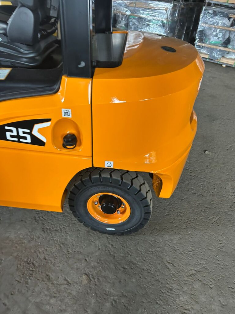 Дизельный вилочный погрузчик HANGCHA (HC) CPCD25-XRW10 2.5/4800/FFL/SS/Solid