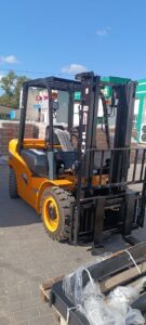 Дизельный вилочный погрузчик CHL CPCD35-XC5K2C 3.5/3000/FFL/SS