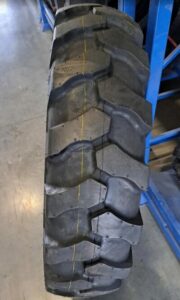 Шина пневмо 11.00-20 18PR Apollo AWE 713 TT