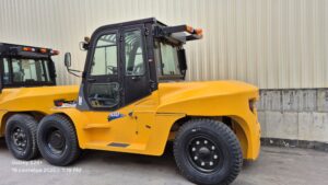 Дизельный вилочный погрузчик CHL CPCD100-W2K2 10/4500/FFL/SS/Cabin/позиционер