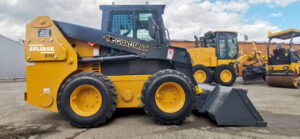 Мини-погрузчик с бортовым поворотом QUADTRAC SSL120X EVO